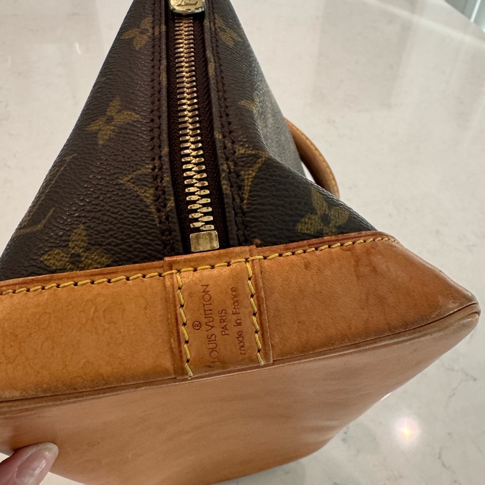 Louis Vuitton Monogram Alma PM - Picture 7 of 11